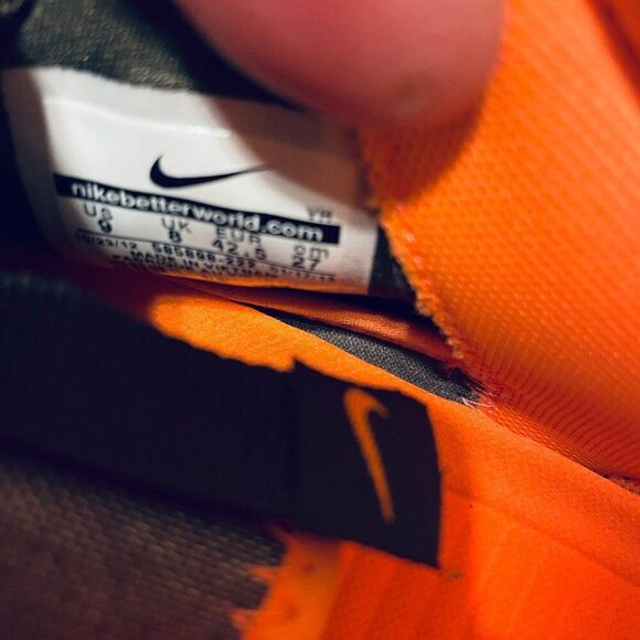 NEW Nike Roshe Run Mid QS London Mens Size 9 US Sneakers Smoke Cool Gray Granite - Picture 8 of 8